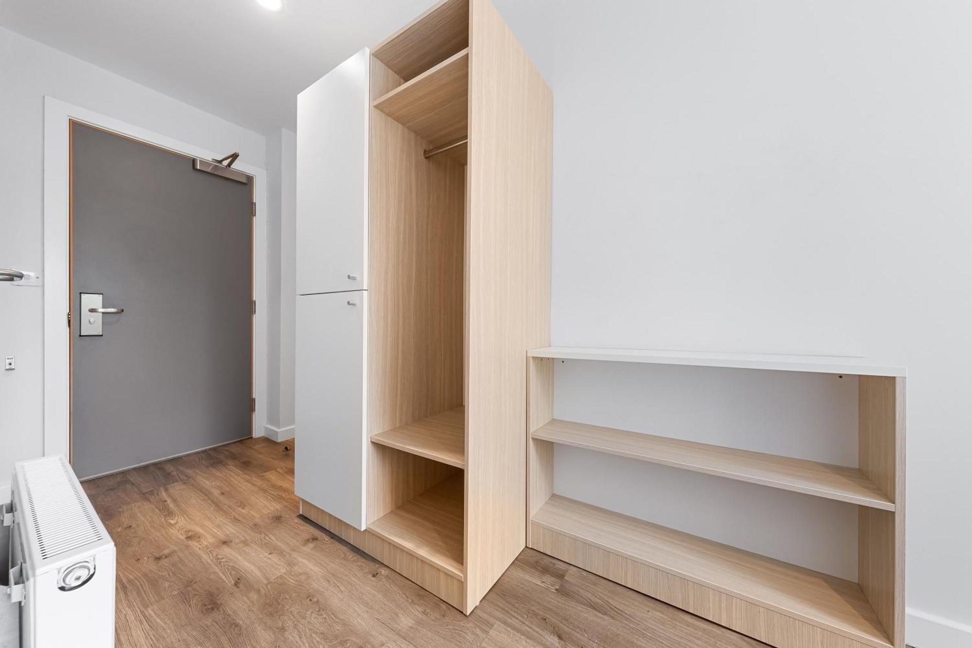Spacious Double Bed In Lewisham Well Connected * Londra